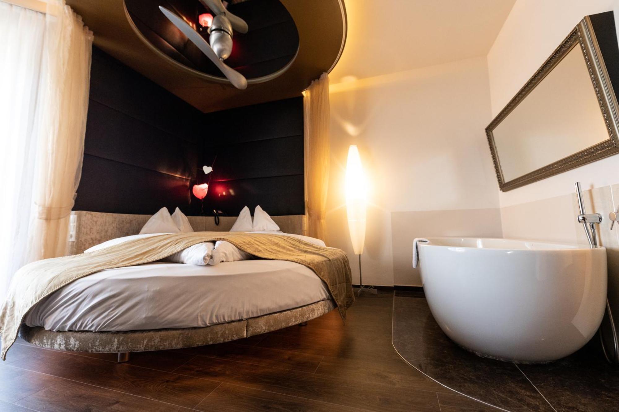 Maiers Kuschelhotel Loipersdorf Deluxe - Adults Only Loipersdorf bei Fuerstenfeld Ngoại thất bức ảnh