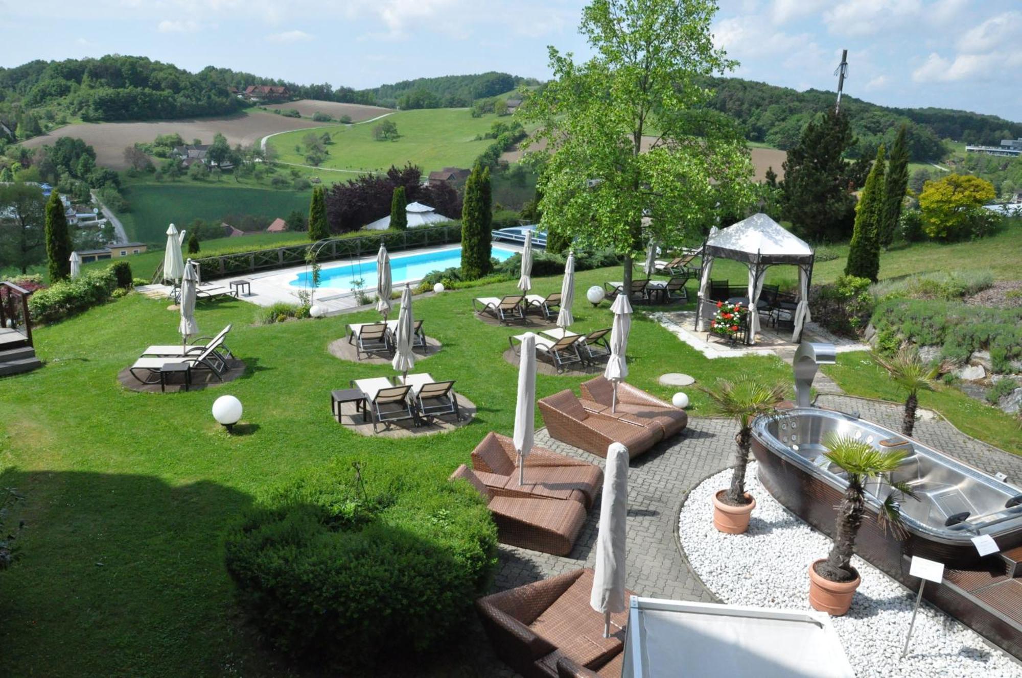 Maiers Kuschelhotel Loipersdorf Deluxe - Adults Only Loipersdorf bei Fuerstenfeld Ngoại thất bức ảnh