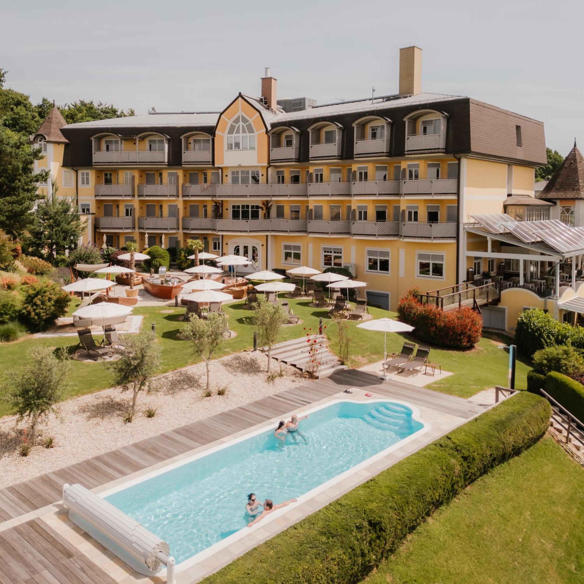 Maiers Kuschelhotel Loipersdorf Deluxe - Adults Only Loipersdorf bei Fuerstenfeld Ngoại thất bức ảnh